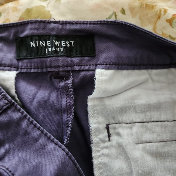 Nine West Jeans Ladies Shorts Cotton Spandex Blend Size 14/31 4 " Inseam Purple - Picture 3 of 10
